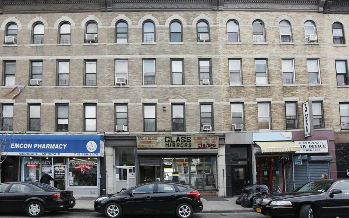 How to Buy an Apartment Complex: Multifamily Acquisition 101