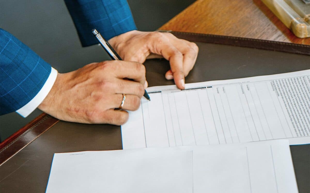 In a Limited Partnership, Which Partner Remains Bound by All Debts of the Business?
