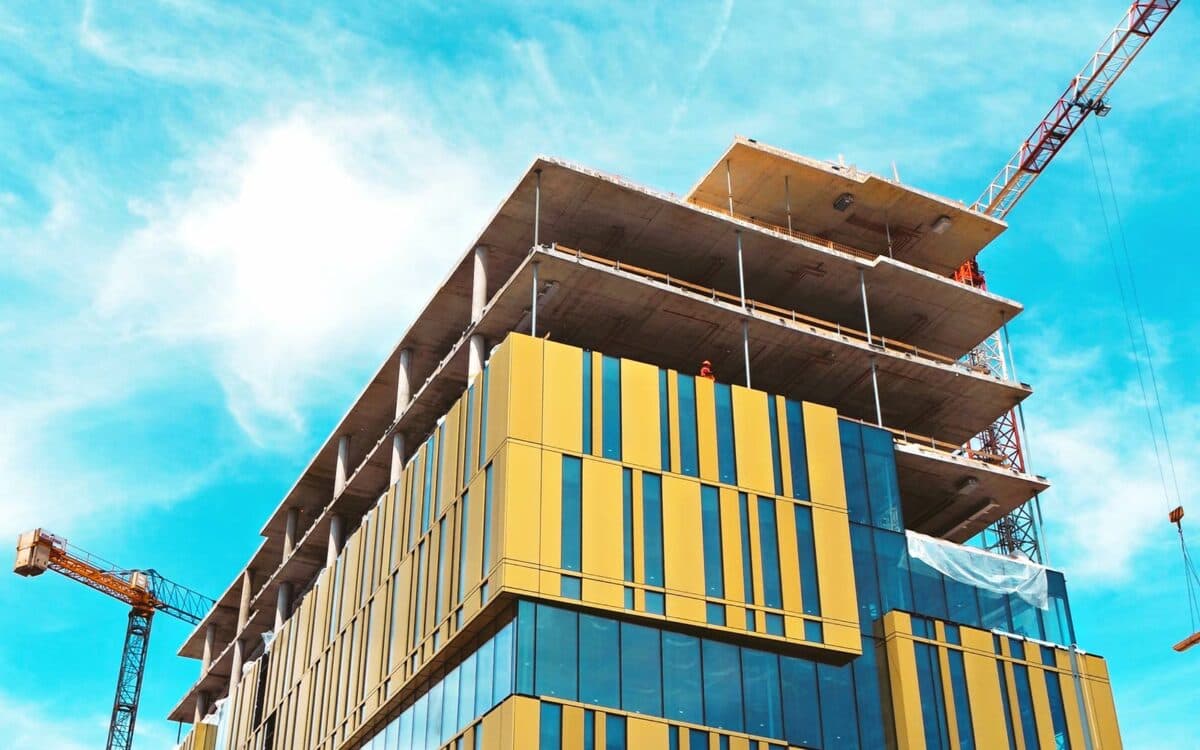 What Is Speculative Construction? – Advantages, Risks and Examples