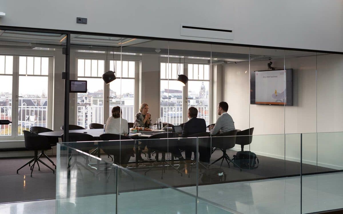 Sponsor vs Investor: What’s the Difference in CRE?